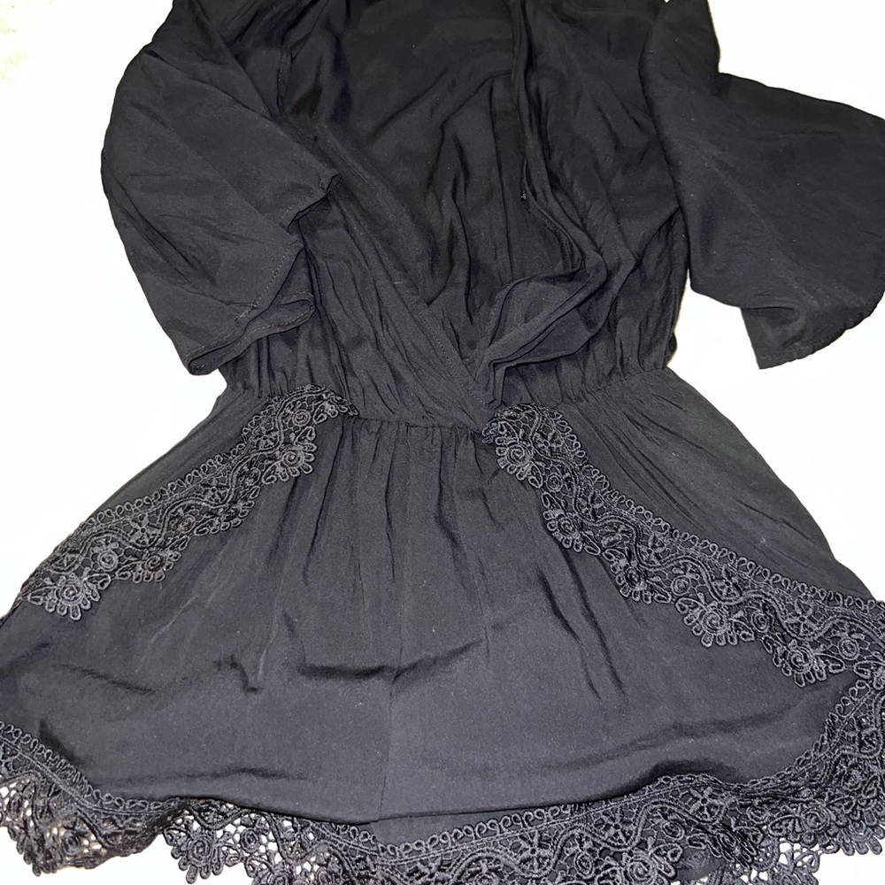 Elegant Black Lace Trim Sleepwear